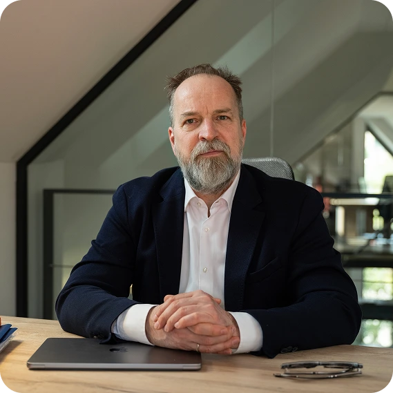 Üzleti mediátor portréja – Hoeger Business Mediation